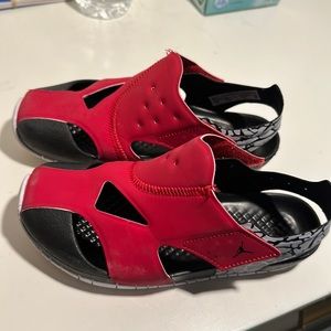 Jordan Velcro slip ons